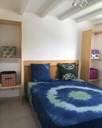 Les Chambres D'Umoja Grand-Bourg  Экстерьер фото